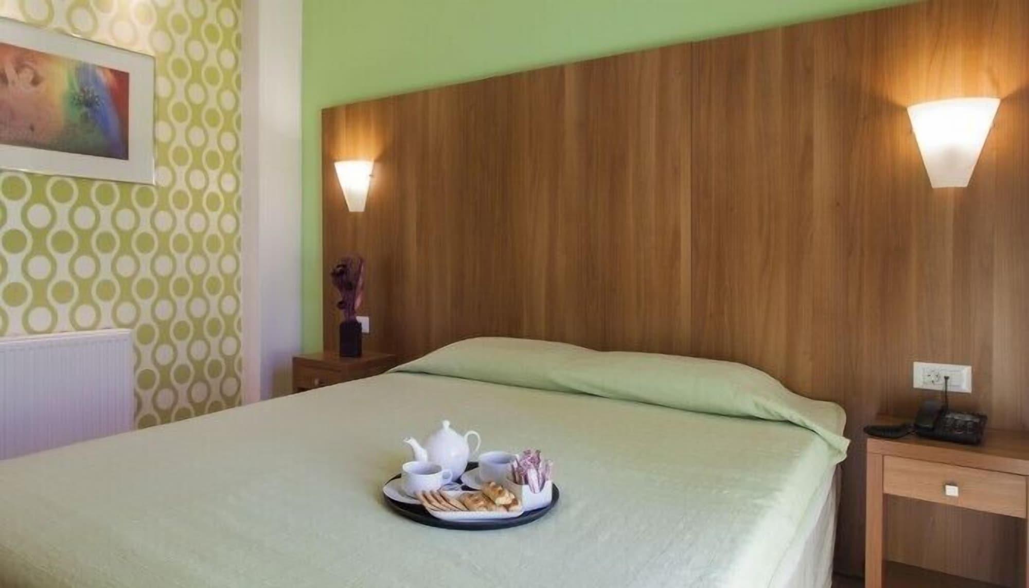 Leto Boutique Hotel Агринион Экстерьер фото