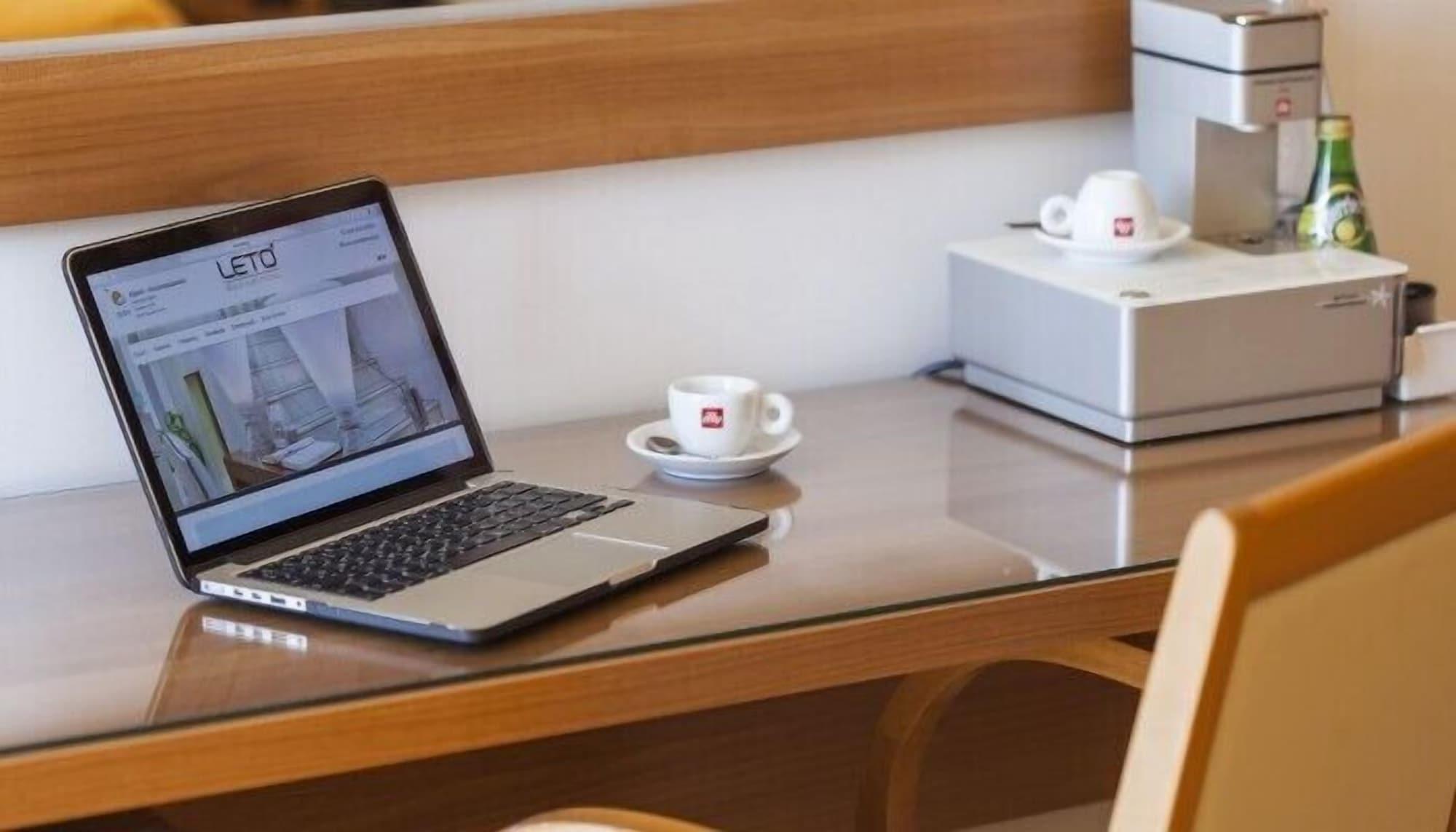 Leto Boutique Hotel Агринион Экстерьер фото
